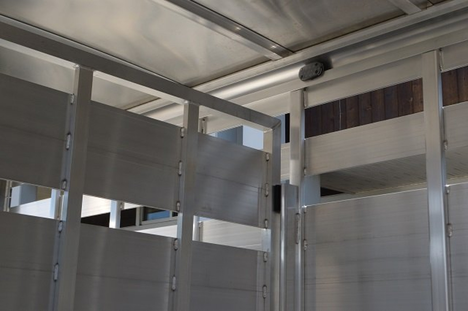 New FEATHERLITE 6’7″ X 16′ LIVESTOCK BUMPER PULL TRAILER