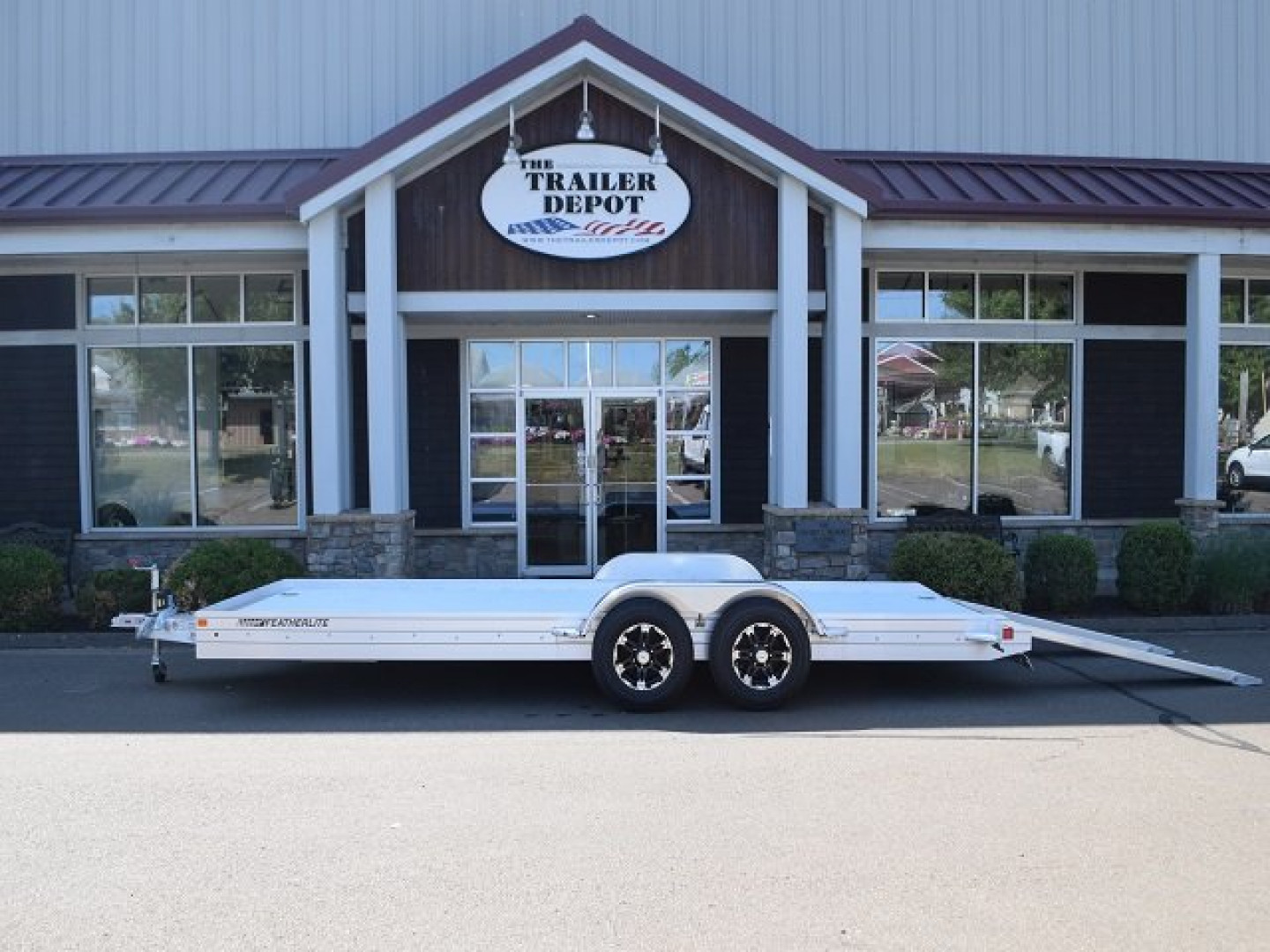 New FEATHERLITE 6’7″ X 20′ OPEN CAR HAULER 9.6K
