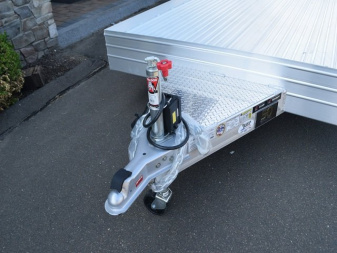 New FEATHERLITE 6’7″ X 20′ OPEN CAR HAULER 9.6K