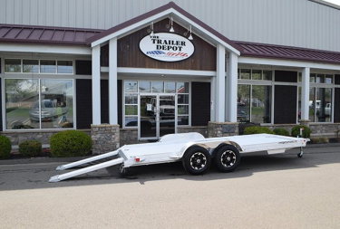 New Featherlite 6’7″ X 17’6″ OPEN CAR HAULER 9.6K