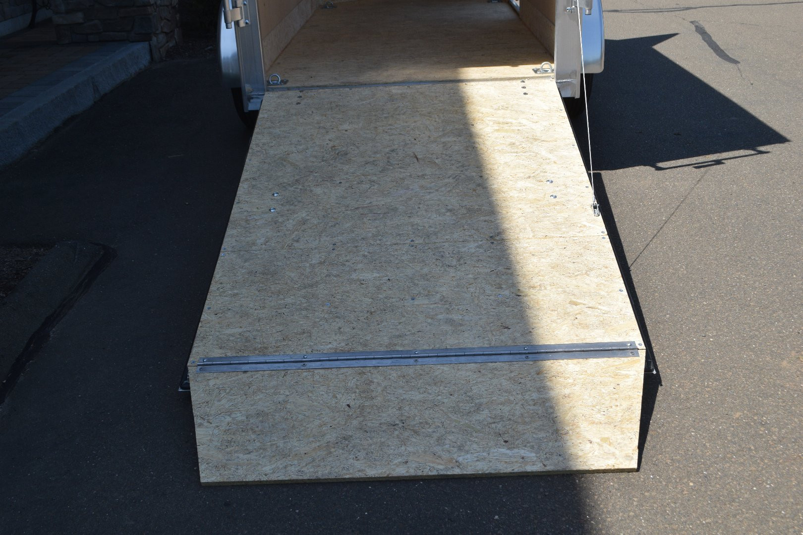 New EZ Hauler 5′ X 10′ + V-NOSE ENCLOSED CARGO TRAILER WITH RAMP DOOR 2.9K