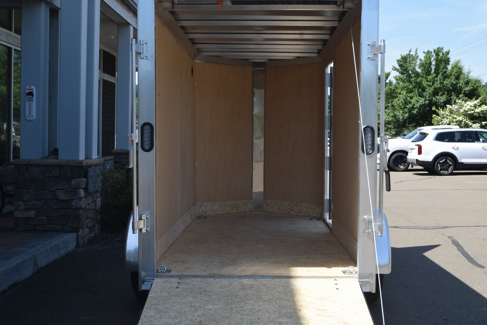 New EZ Hauler 5′ X 10′ + V-NOSE ENCLOSED CARGO TRAILER WITH RAMP DOOR 2.9K
