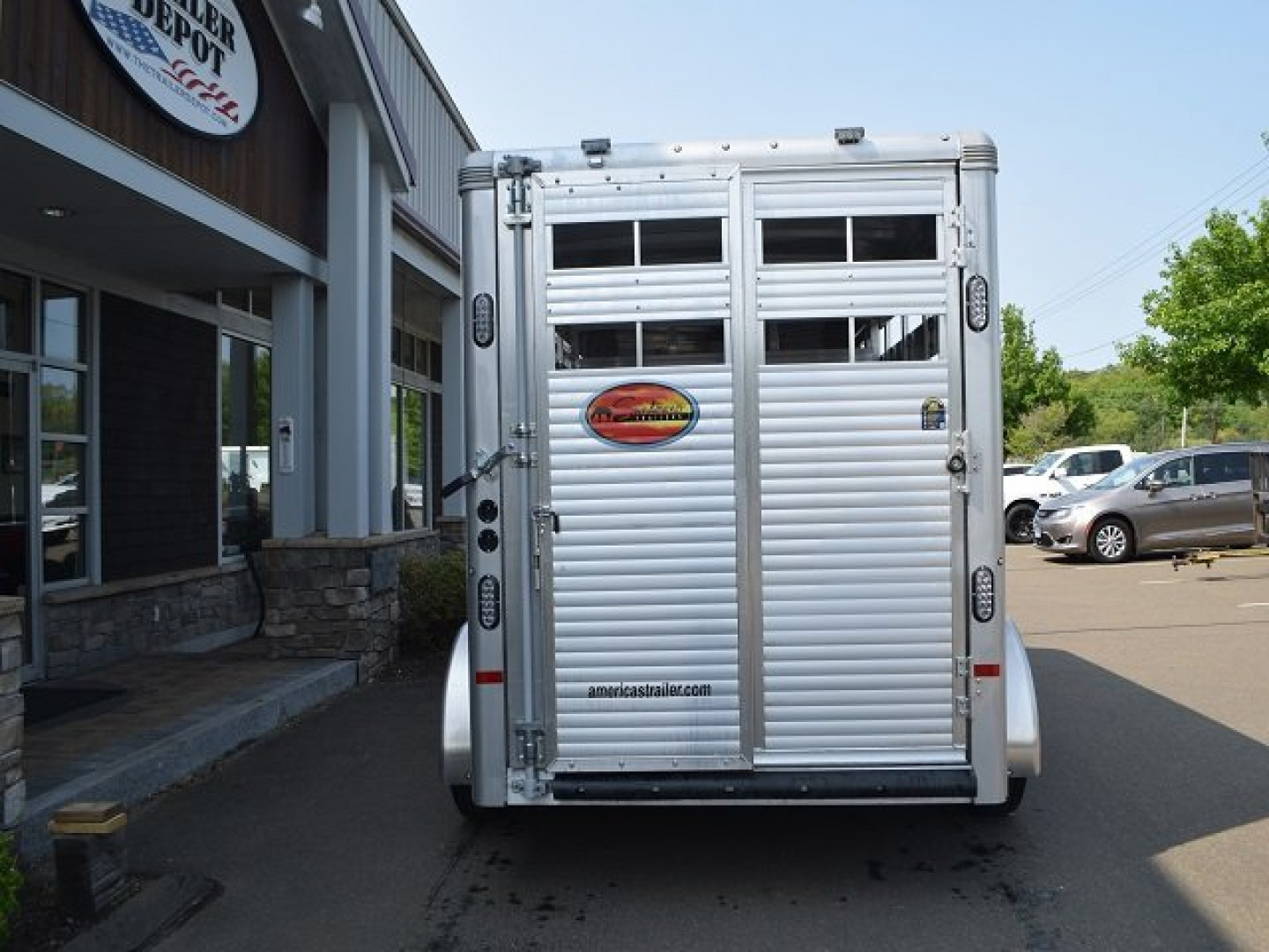 New Sundowner 6’9″ X 16′ LIVESTOCK TRAILER