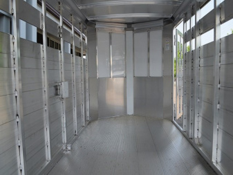 New Sundowner 6’9″ X 16′ LIVESTOCK TRAILER
