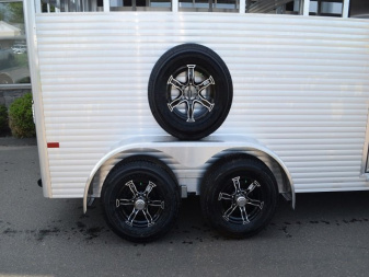 New Sundowner 6’9″ X 16′ LIVESTOCK TRAILER