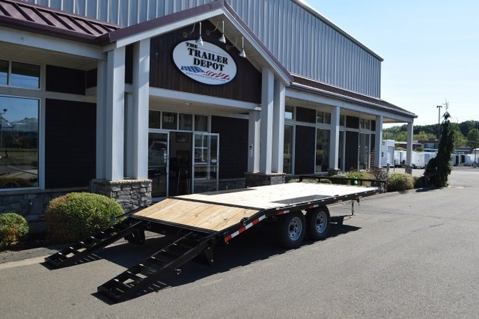 New SURE-TRAC 8’6″ X 15′ + 3′ BEAVERTAIL LOW PROFILE DECKOVER 9.9K