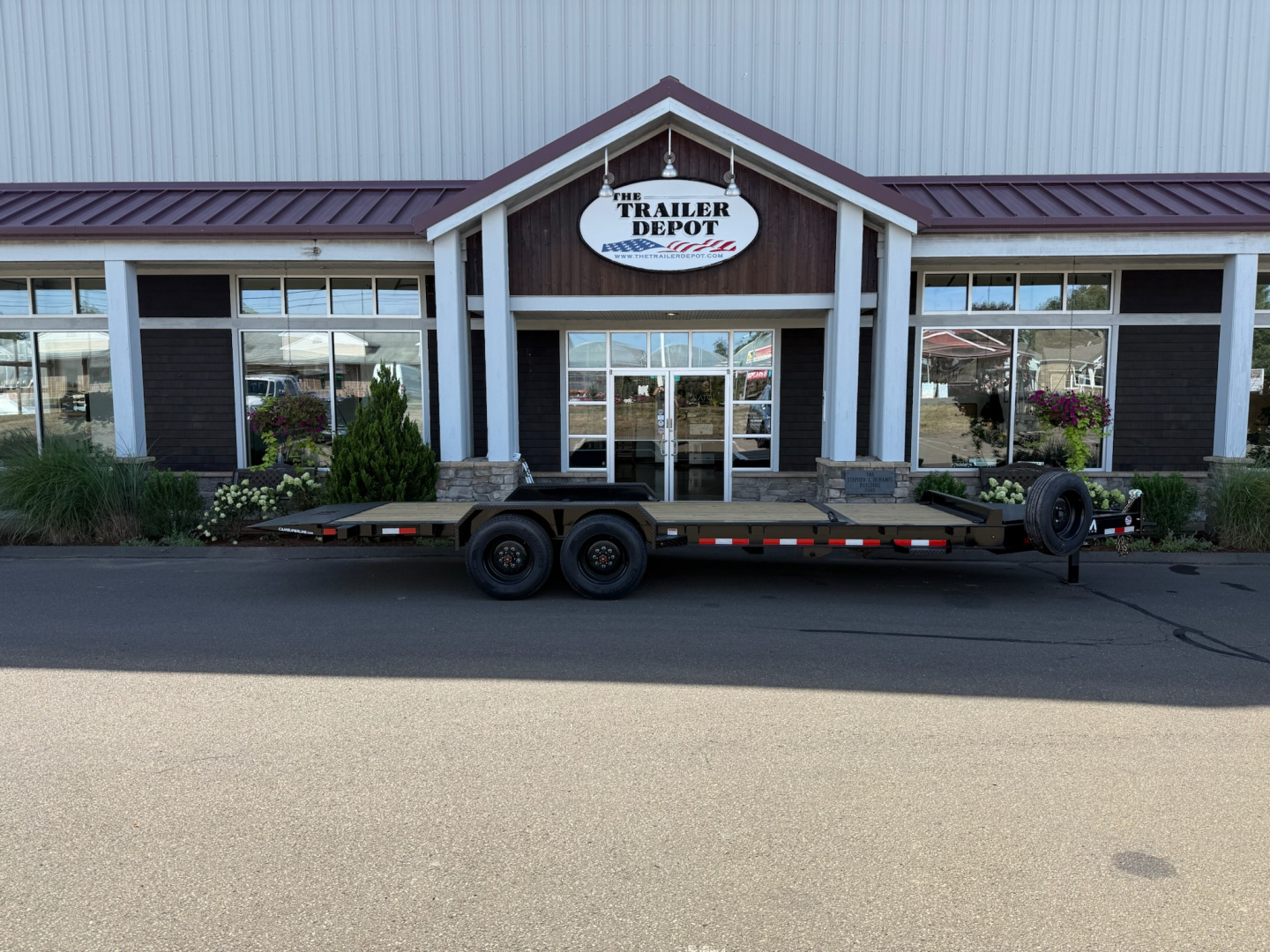 New CAM SUPERLINE 7′ X 18′ + 4′ BEAST SPLIT TILT TRAILER 22K