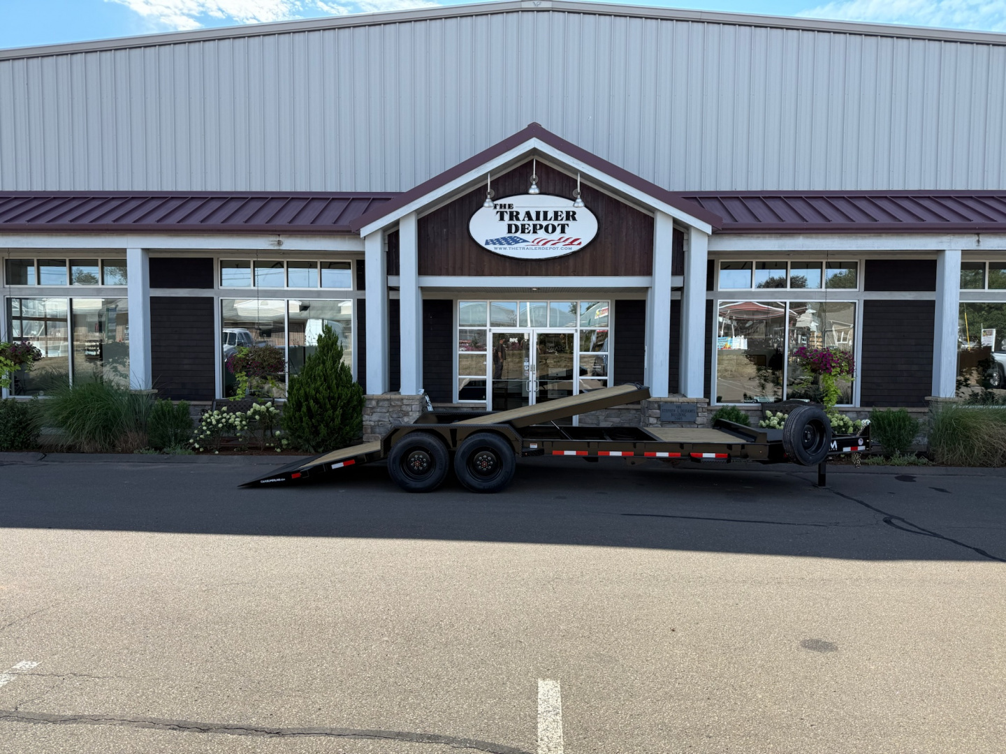 New CAM SUPERLINE 7′ X 18′ + 4′ BEAST SPLIT TILT TRAILER 22K