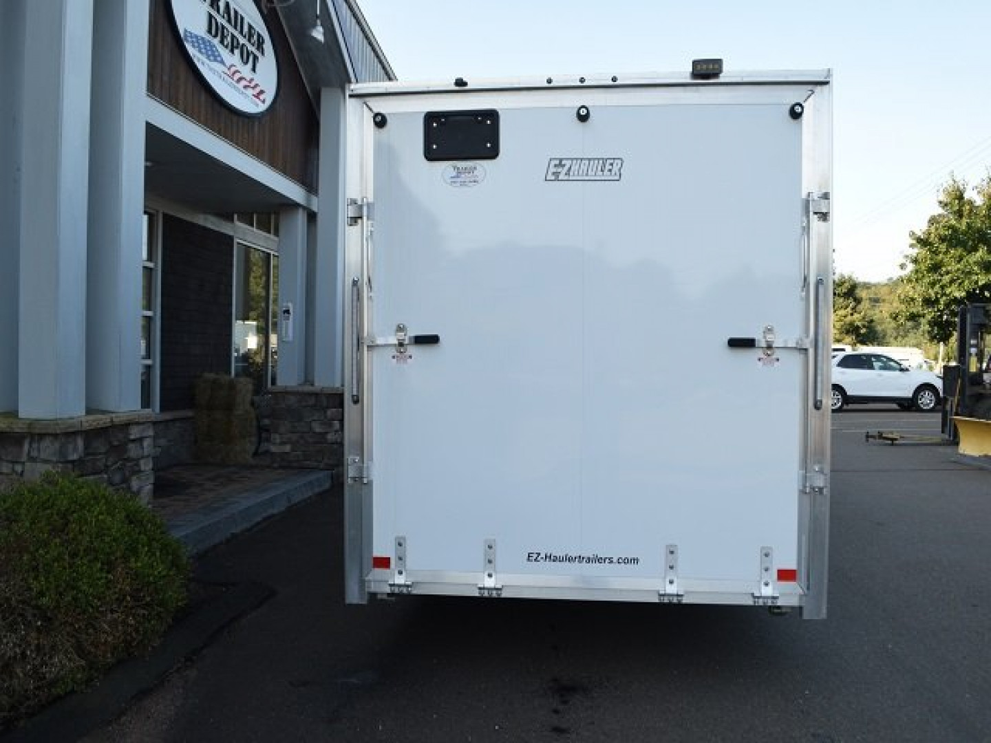 New EZ HAULER 7’6″ X 24′ ENCLOSED SNOWMOBILE TRAILER 7K