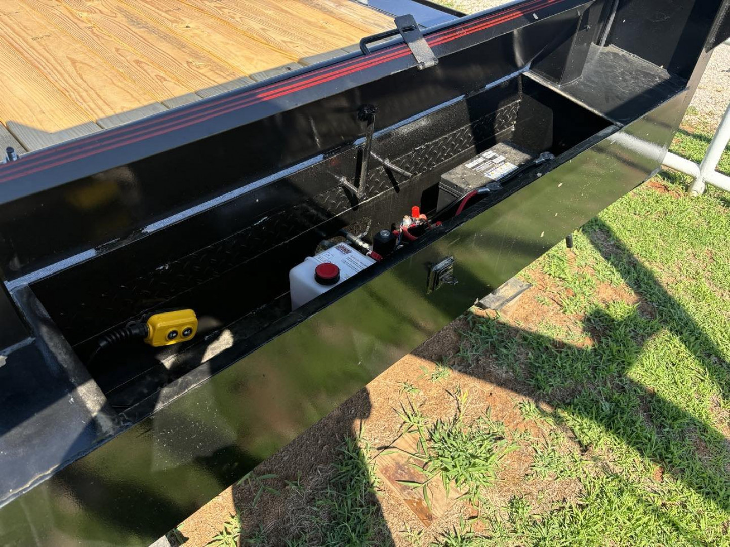 New 2024 4Boss Trailers 102x20 ELECTRIC TILT Tilt Trailer