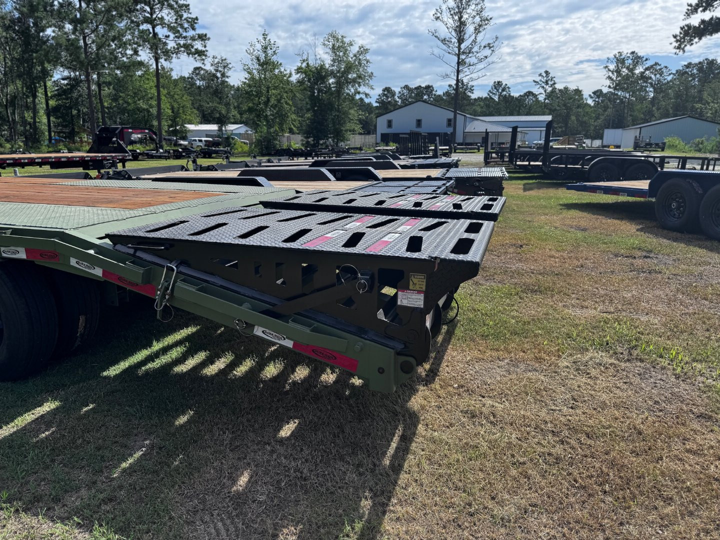 New 2025 Dura-Haul 8X25 (20+5) 12-TON DECKOVER GN