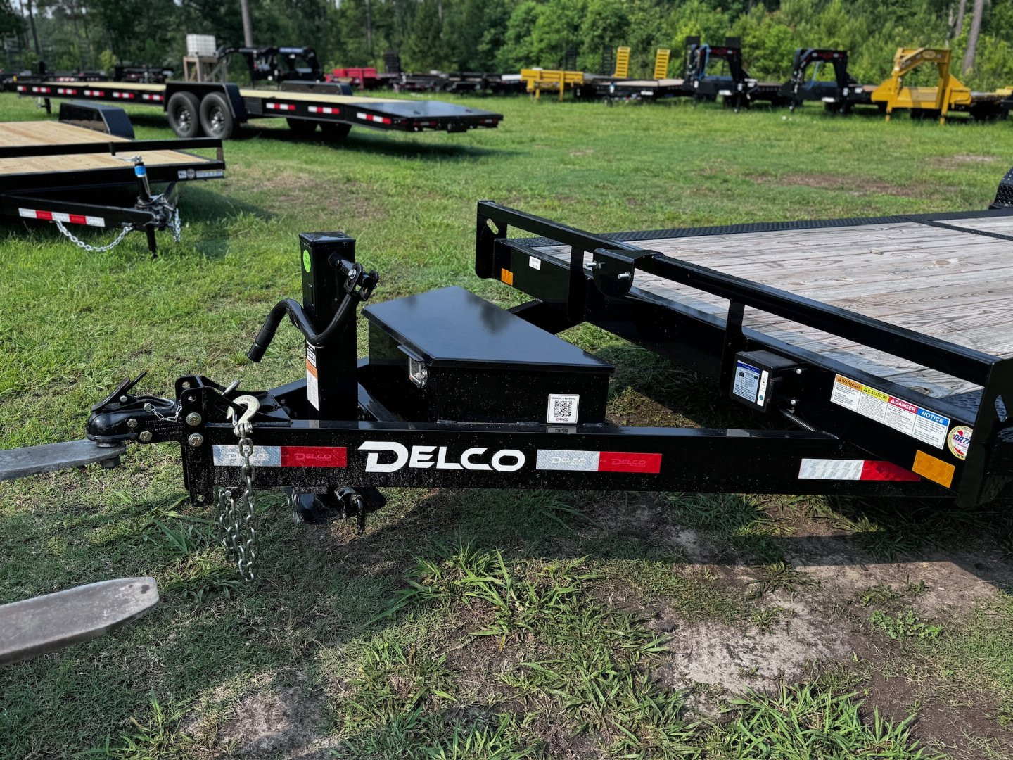 New Delco 14K BUMPER TILT 83" X 24' 8' Stationary Deck