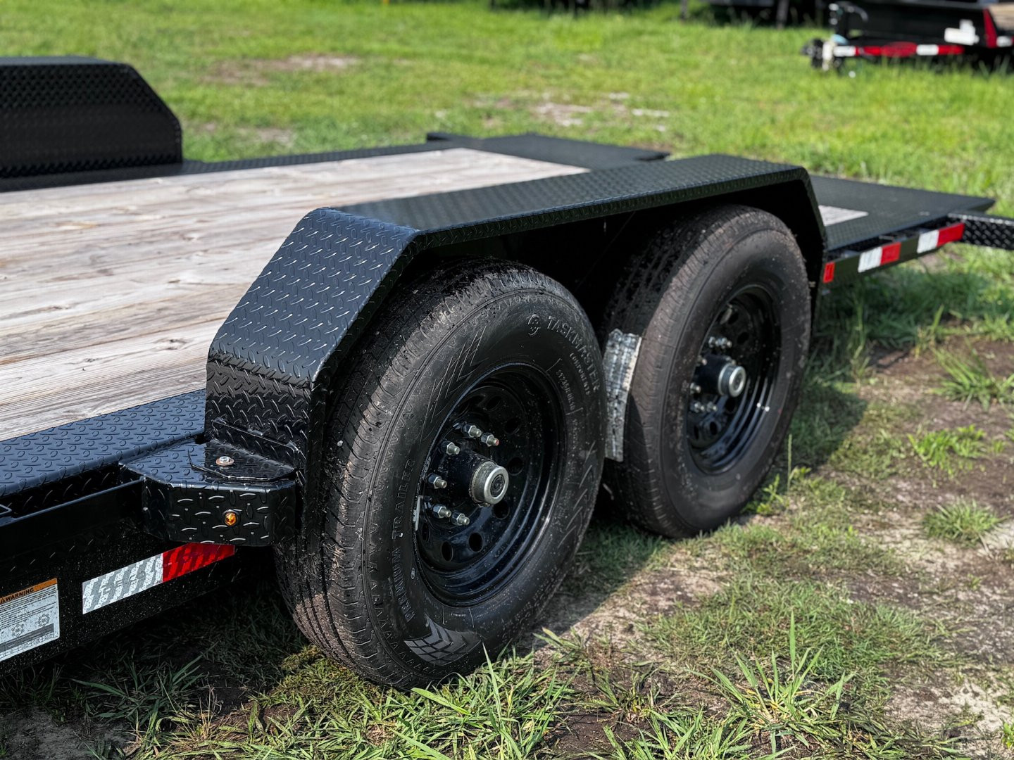 New Delco 14K BUMPER TILT 83" X 24' 8' Stationary Deck