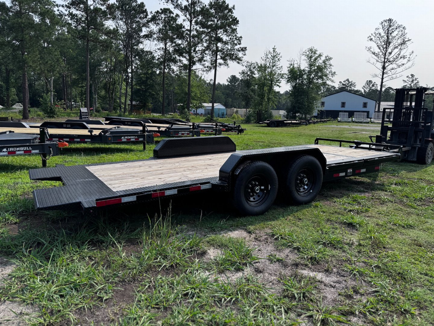 New Delco 14K Bumper Tilt 83" X 20' Wide W 4' Stationary Deck