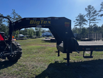 Used Big Tex Trailers 22GN-28BK+5mr Equipment Trailer