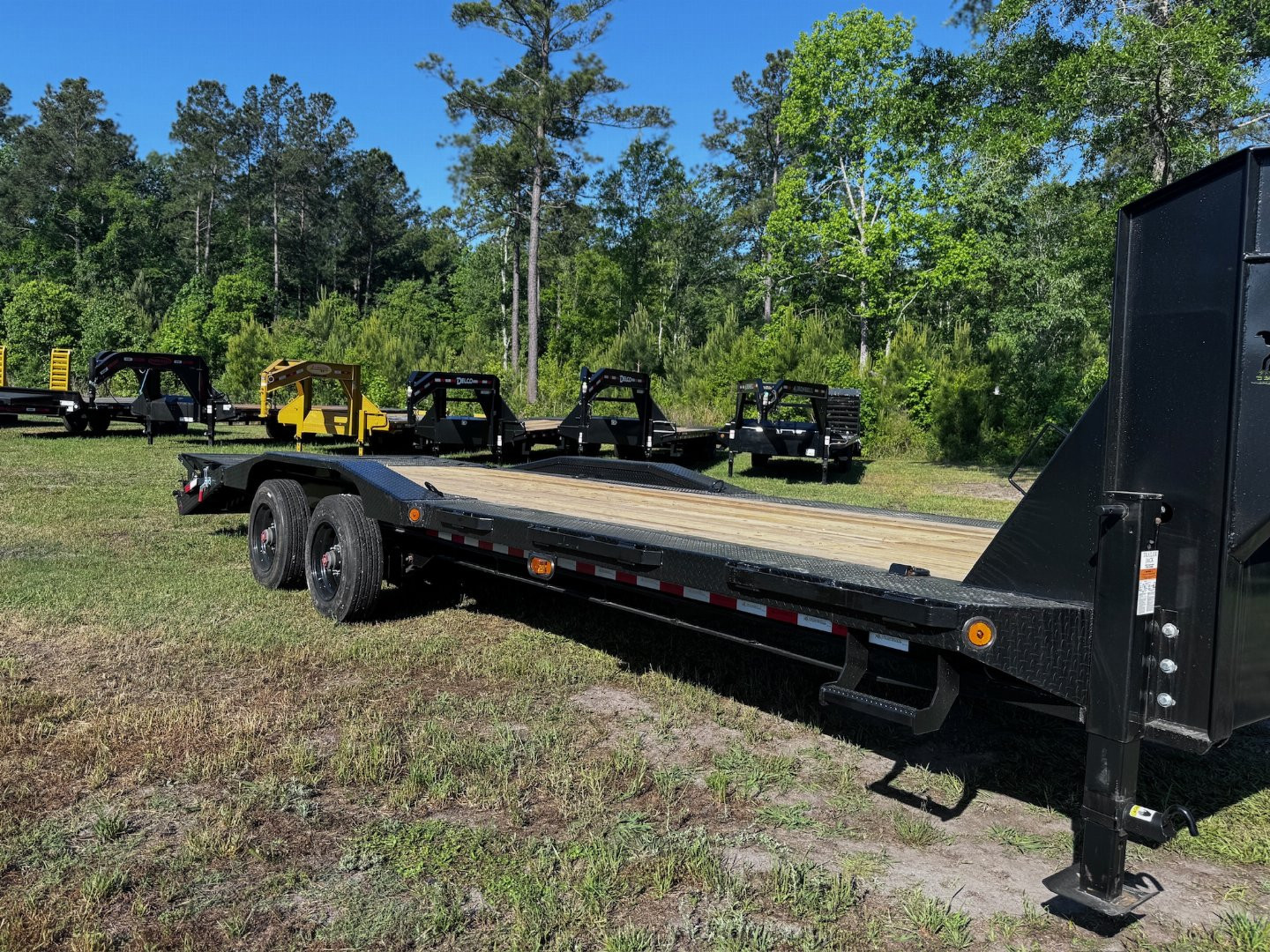 New 2025 Iron Bull 102X26 22,000 lb Super Single 10T Gooseneck Equipment Trailer