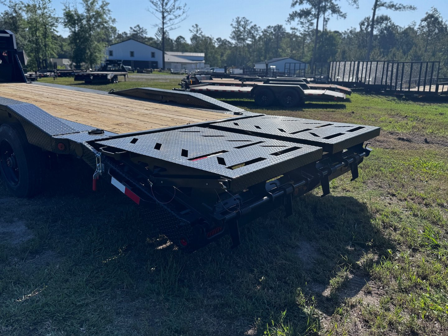 New 2025 Iron Bull 102X26 22,000 lb Super Single 10T Gooseneck Equipment Trailer