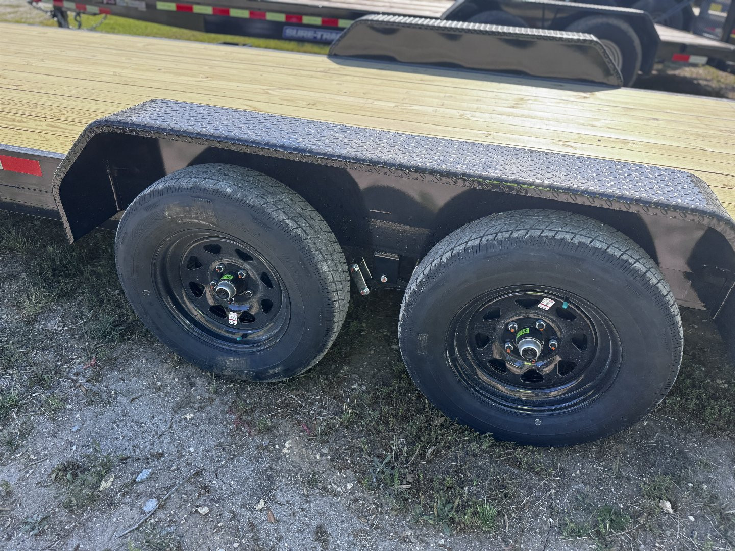 New 2025 Sure-Trac 7X20 (18+2) C-CHANNEL CAR HAULER TRAILER-BLACK ST8220CHW-B-070 Car Hauler