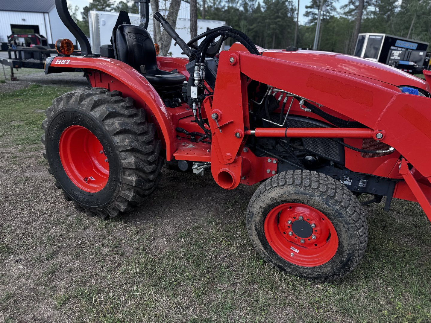 Used Kubota L3301 Tractor