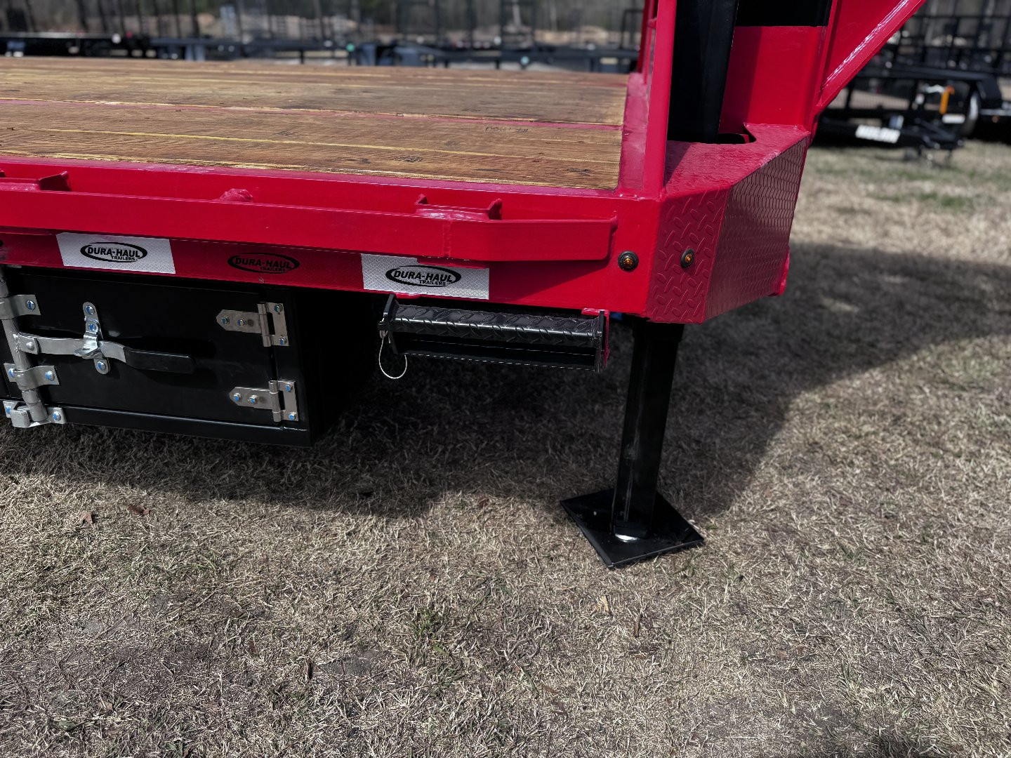 New 2025 Dura-Haul DOGN 8X30 24K Gooseneck Deckover Trailer