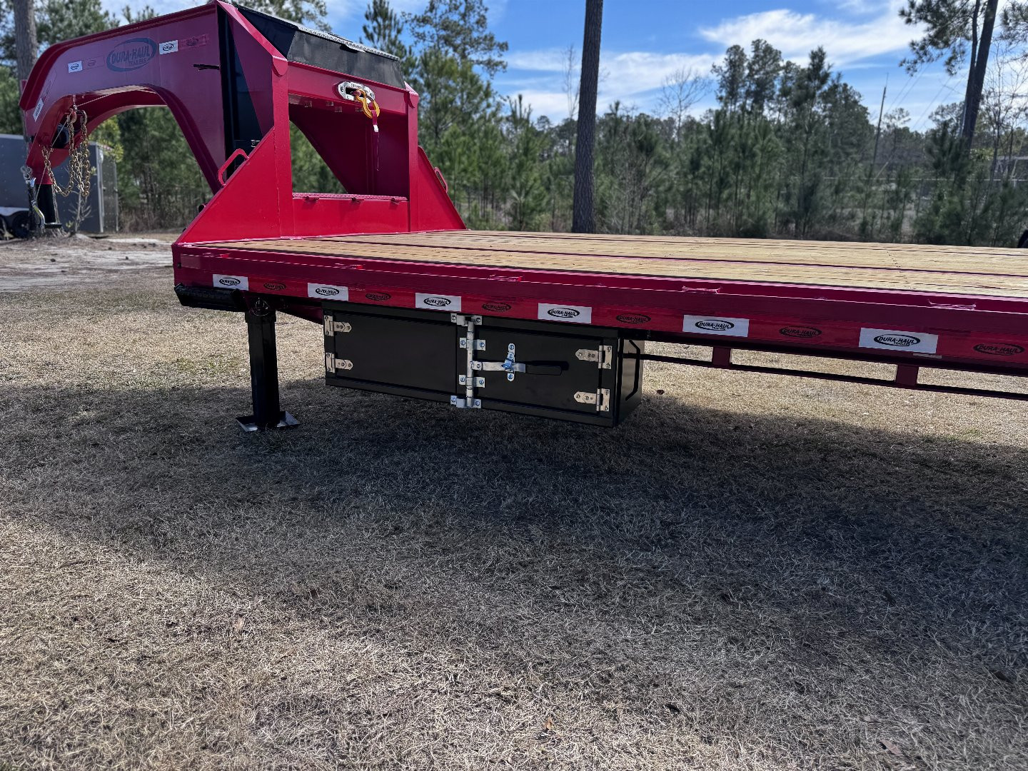 New 2025 Dura-Haul DOGN 8X30 24K Gooseneck Deckover Trailer