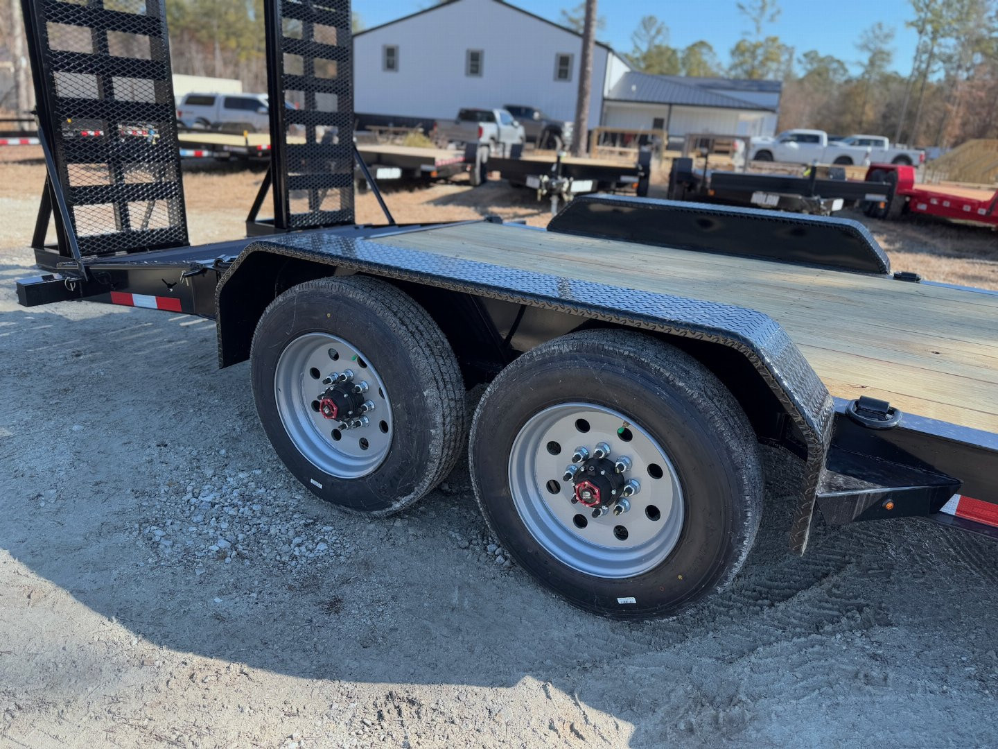 New 2025 Sure-Trac 7 x 18 (15+3) Pro Series Equipment 22K