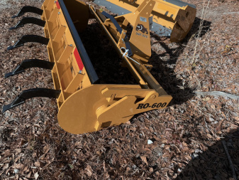 New 2025 Dirt Dog Roll Over 72" Graders