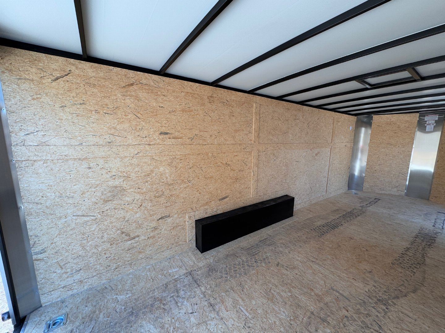 New 2025 Arising 8.5x20 Dual Axel V-Nose Cargo / Enclosed Trailer