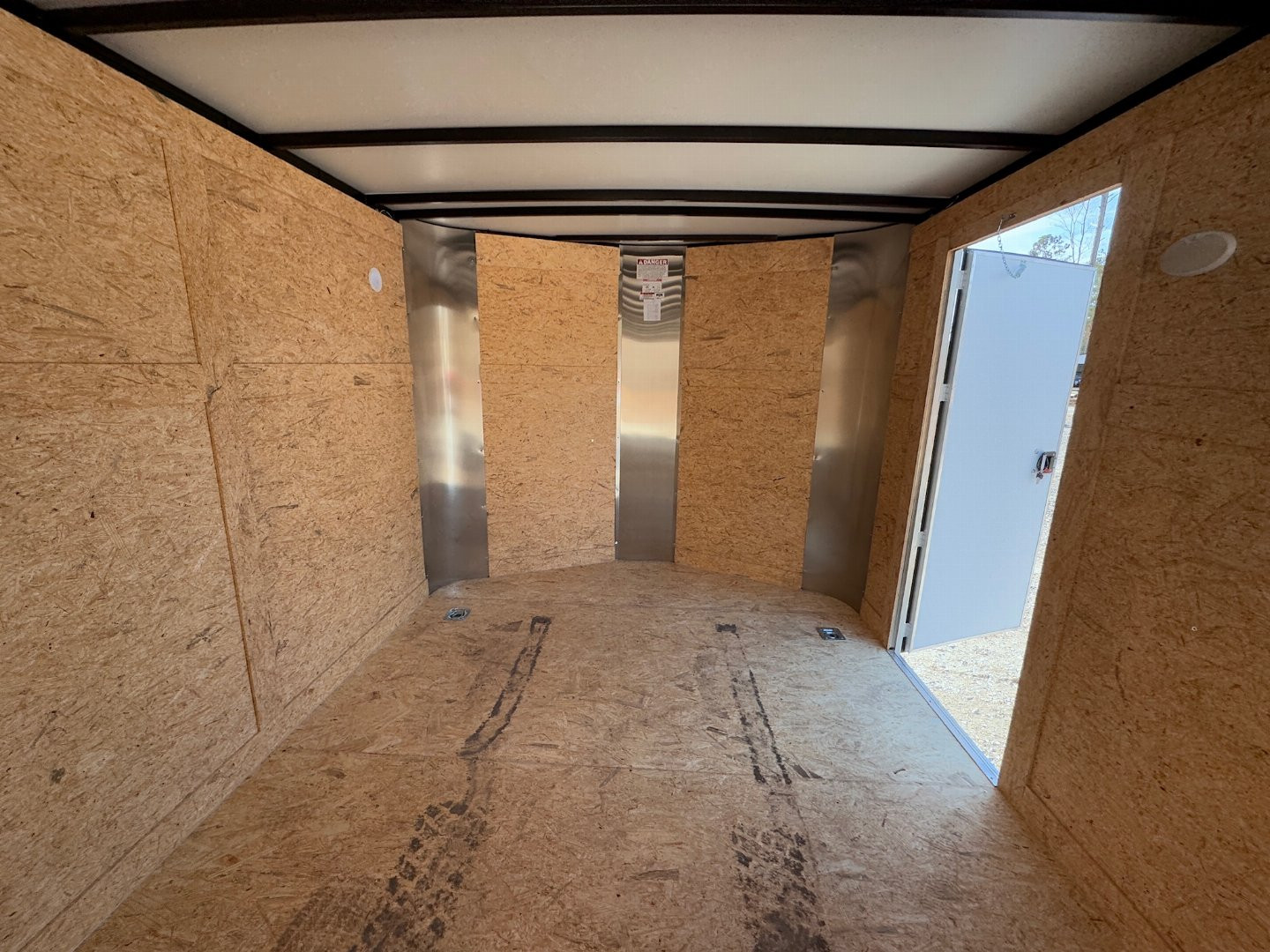 New 2025 Arising 8.5x20 Dual Axel V-Nose Cargo / Enclosed Trailer