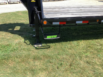 New 2024 Load Trail 102" x 32' Gooseneck Deckover Trailer