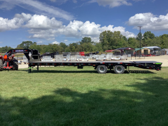 New 2024 Load Trail 102" x 32' Gooseneck Deckover Trailer