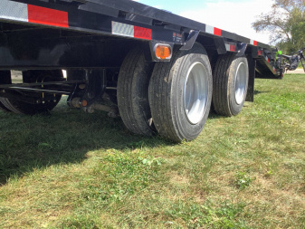 New 2024 Load Trail 102" x 32' Gooseneck Deckover Trailer