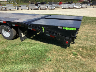 New 2024 Load Trail 102" x 32' Gooseneck Deckover Trailer