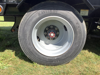 New 2024 Load Trail 102" x 32' Gooseneck Deckover Trailer