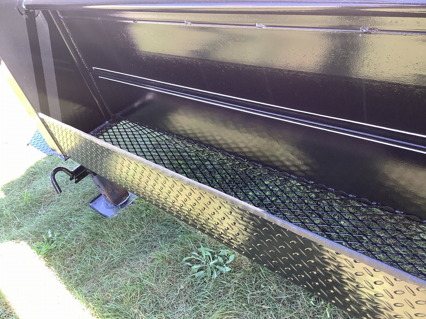New 2024 CornPro 20+5 14K Golden Deckover Trailer