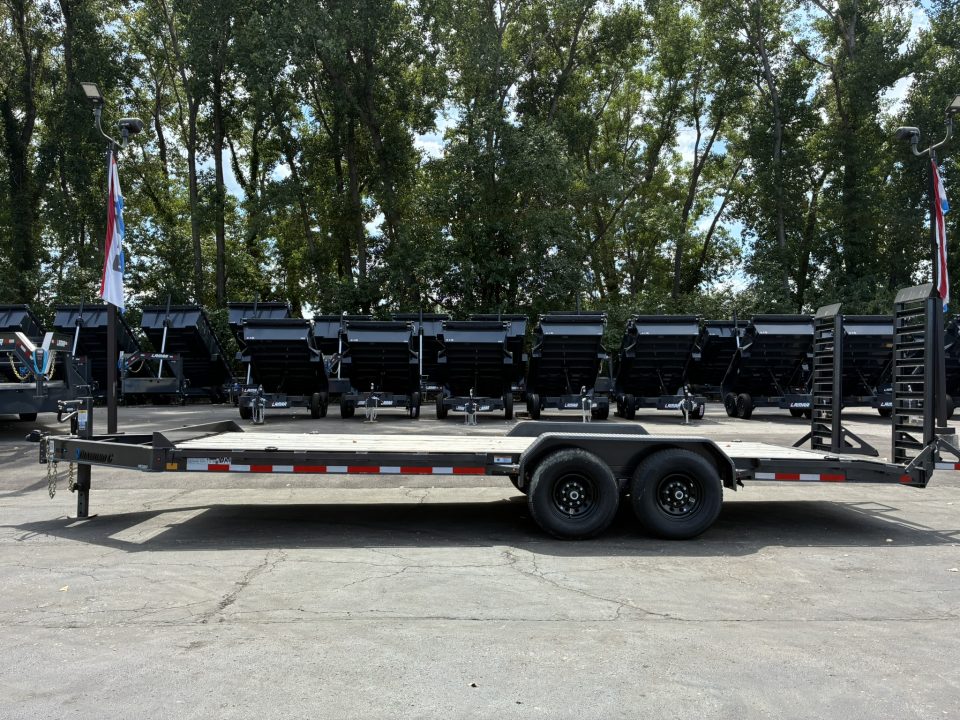 New 2025 Diamond C Trailers HEQ207 Equipment Trailer