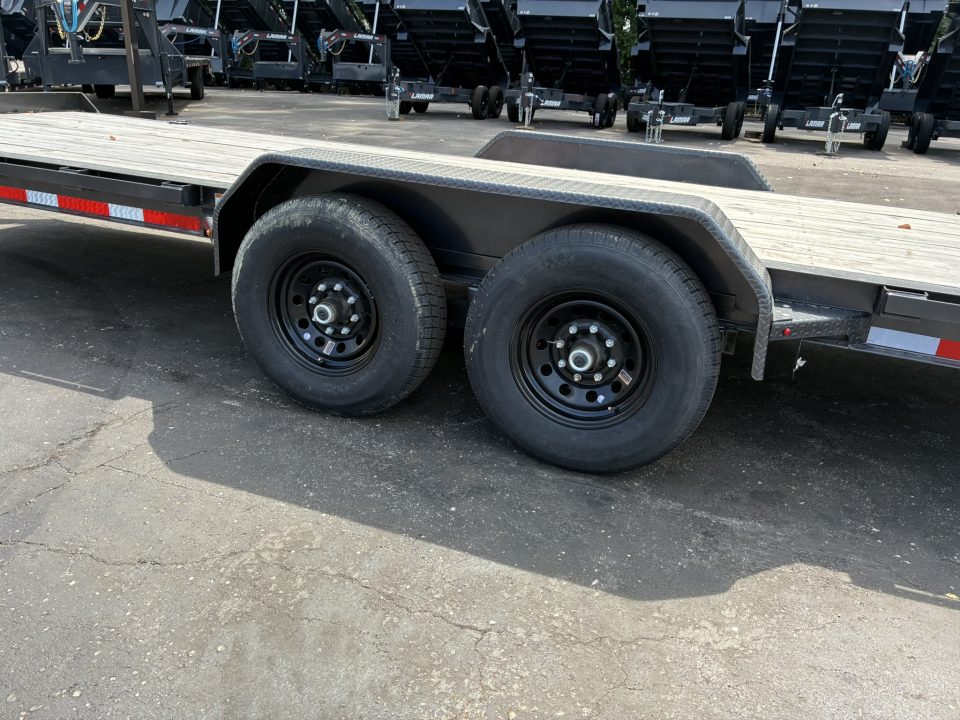 New 2025 Diamond C Trailers HEQ207 Equipment Trailer