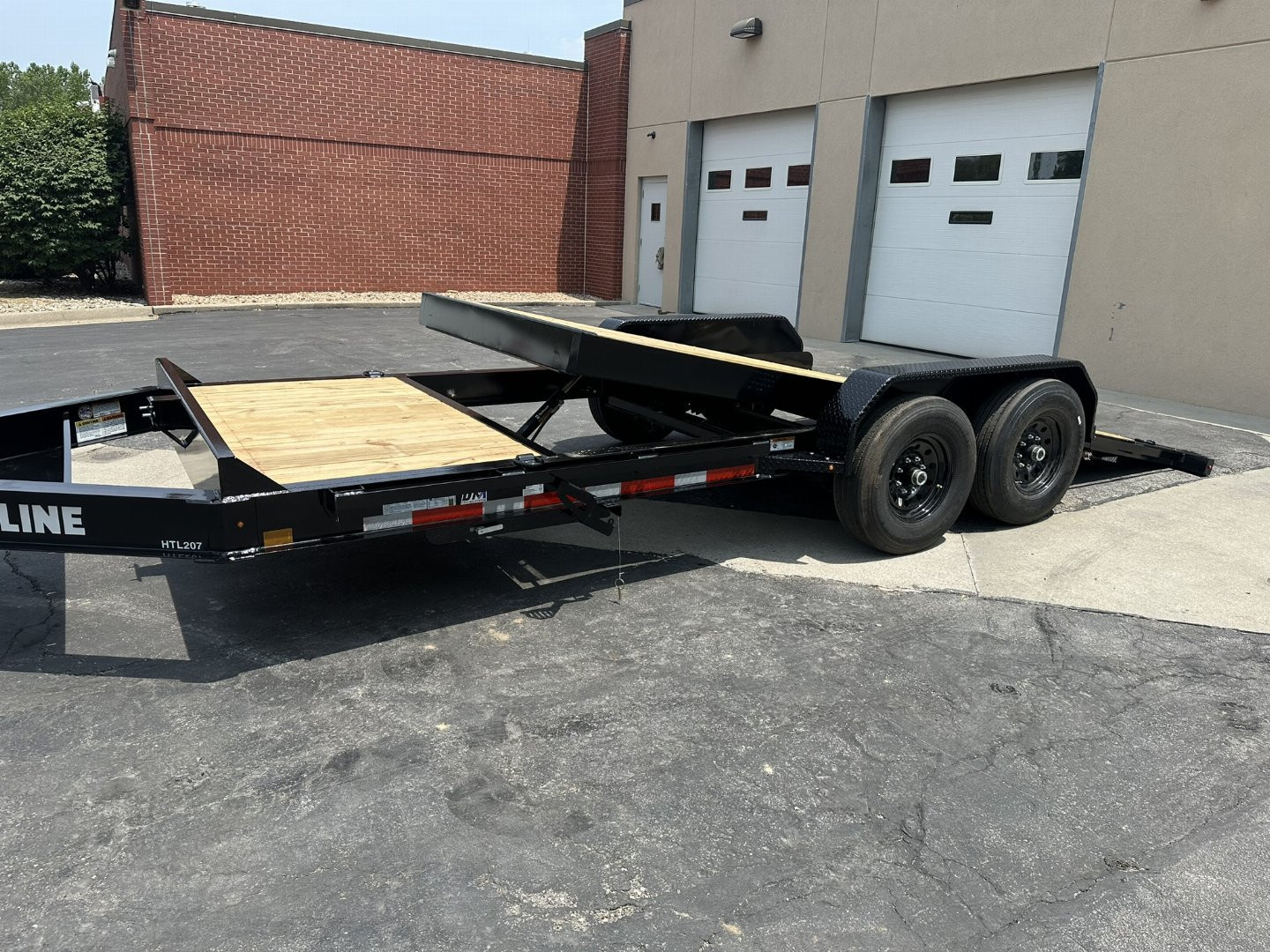 New 2025 Baseline 82"x20' Tilt Trailer