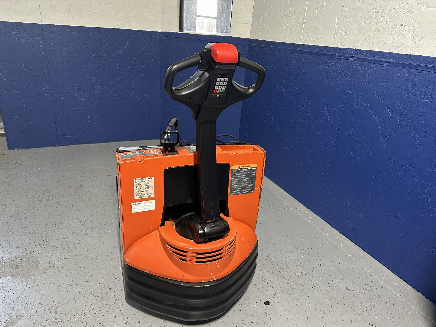Used 2013 PALLET JACK TOYOTA