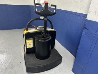 Used 2014 PALLET JACK YALE