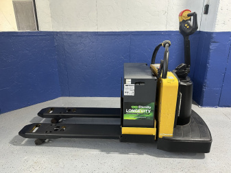 Used 2011 PALLET JACK YALE