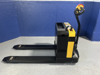 Used 2013 PALLET JACK YALE