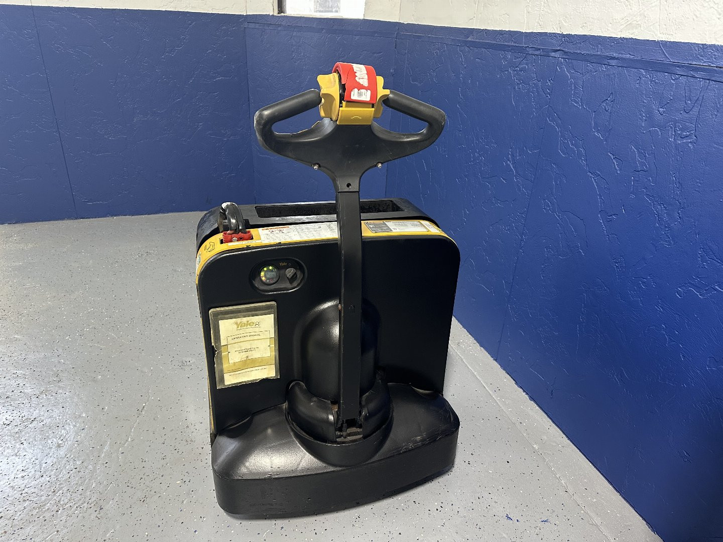 Used 2013 PALLET JACK YALE