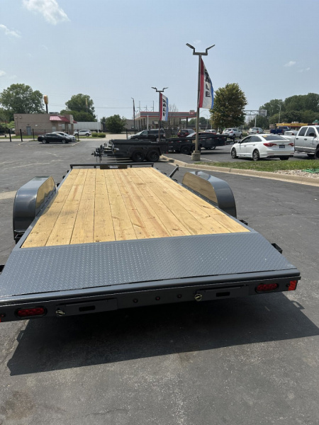 New 2025 Lamar Trailers 83"X20' CE-7K Car Hauler