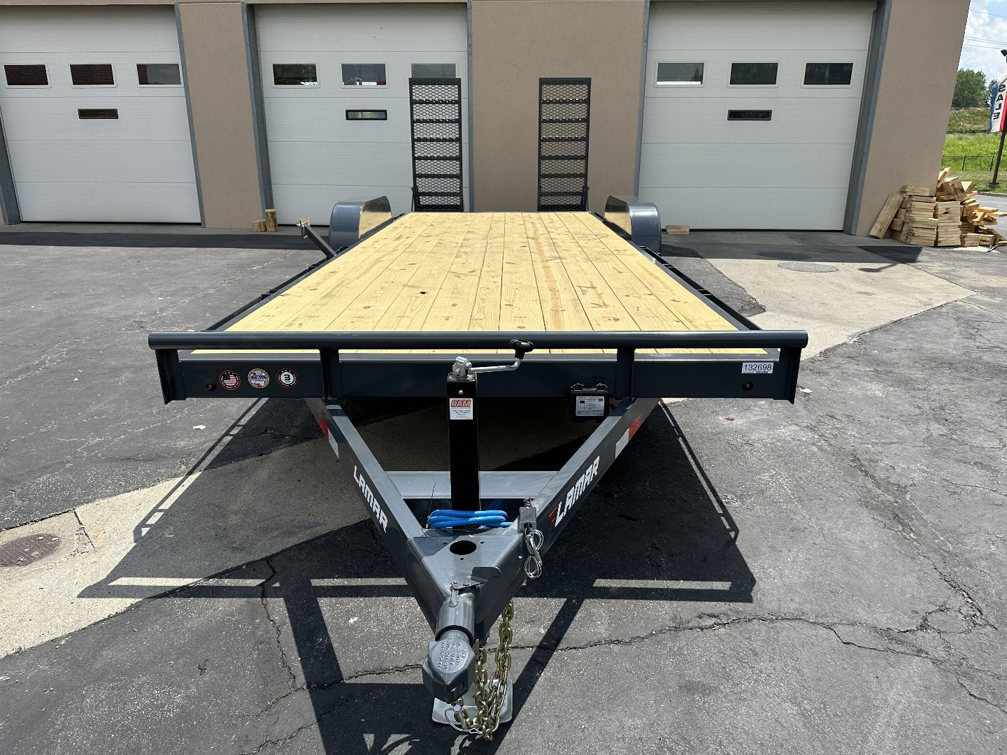 New 2024 Lamar Trailers 83" X 22' CC - 10K CARHAULER