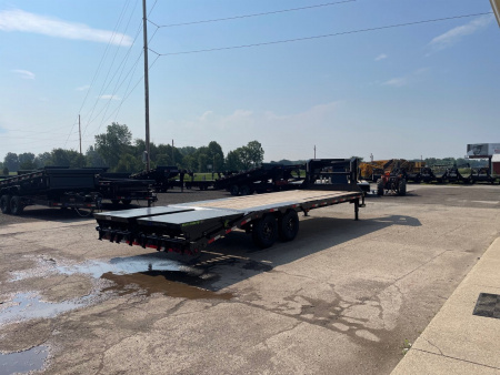 New 2025 LOAD TRAIL 102X25 Standard Gooseneck 14k Trailer w/Max Ramps - OLD STOCK