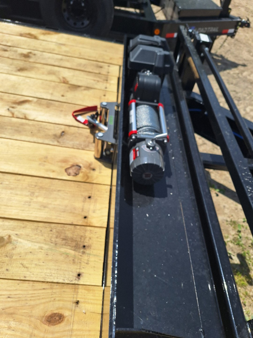 New 2025 Load Trail 102x22 Deck Over Power Tilt W/ Winch Don't Wait !!!!!!