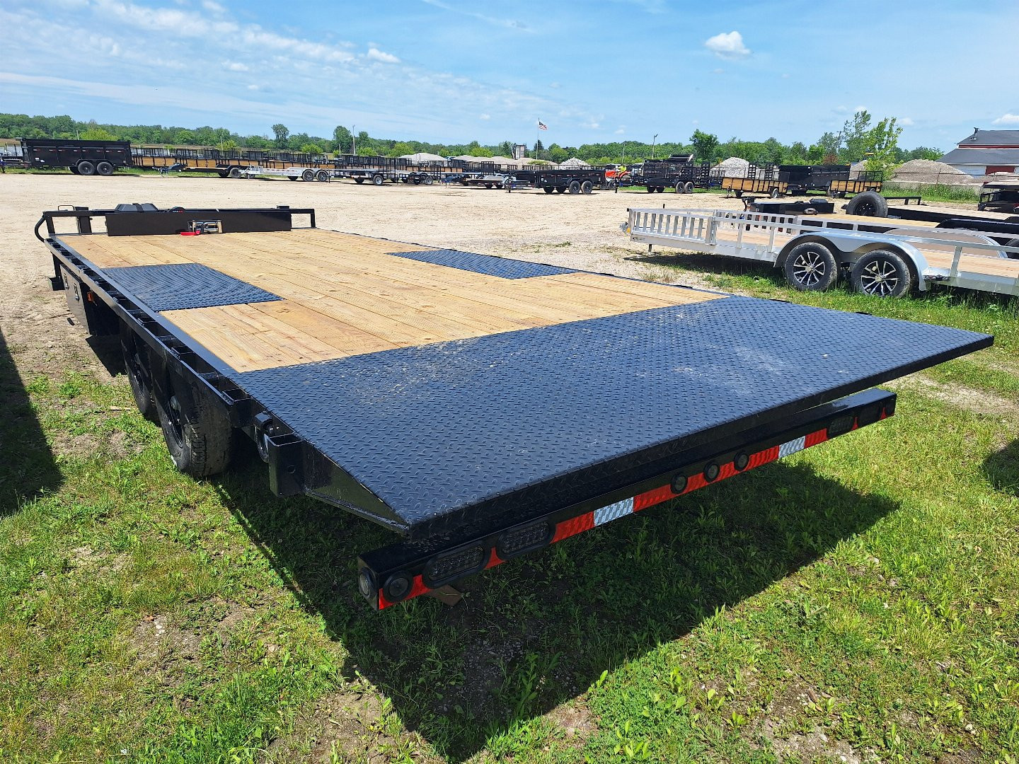 New 2025 Load Trail 102x22 Deck Over Power Tilt W/ Winch Don't Wait !!!!!!