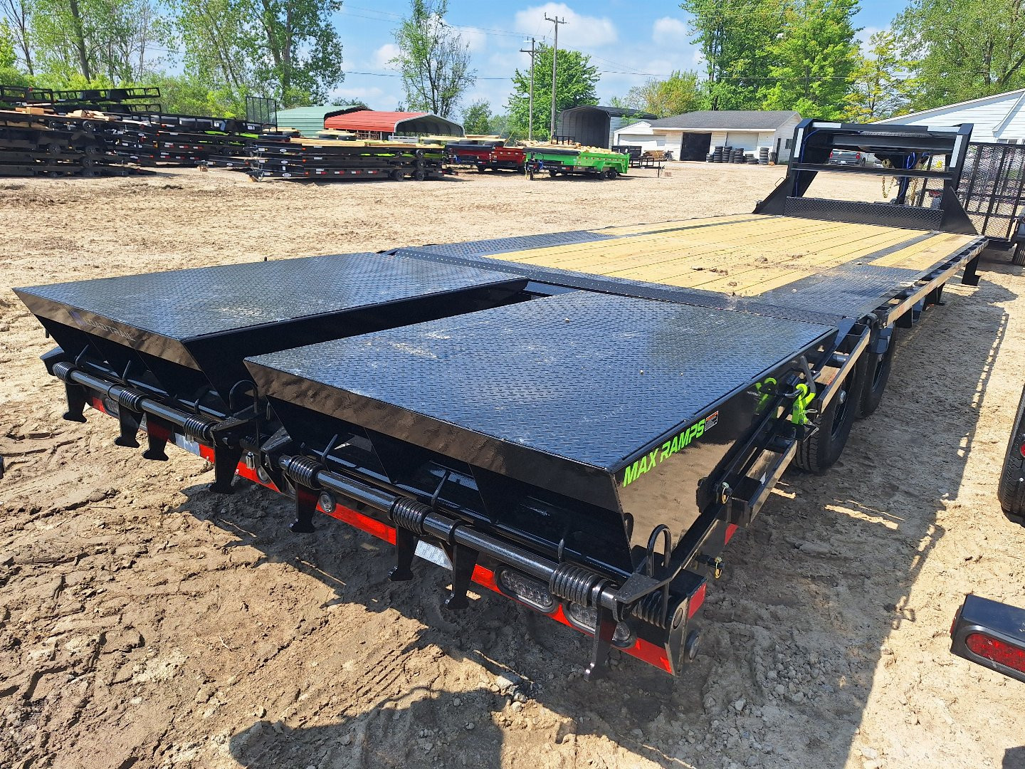 New 2025 Load Trail 102x25 Low Pro Deck Over Gooseneck trailer New Lower Price