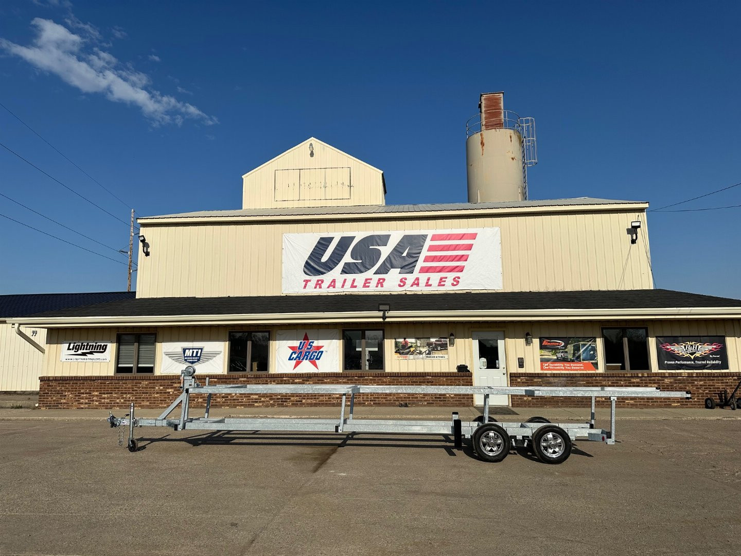 New 2025 Genesis Trailers 24ft Tandem Axle Crank-up Trailer